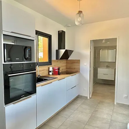 Climatise, 2 Pieces, 2 Couchages A Cargese, Proche De La Et Parking Inclus - Fr-1-61-633 Apartamento *